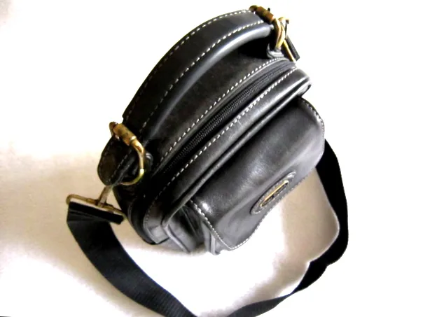 Vintage Pierre Cardin Distressed Leather Shoulder Bag — image 3
