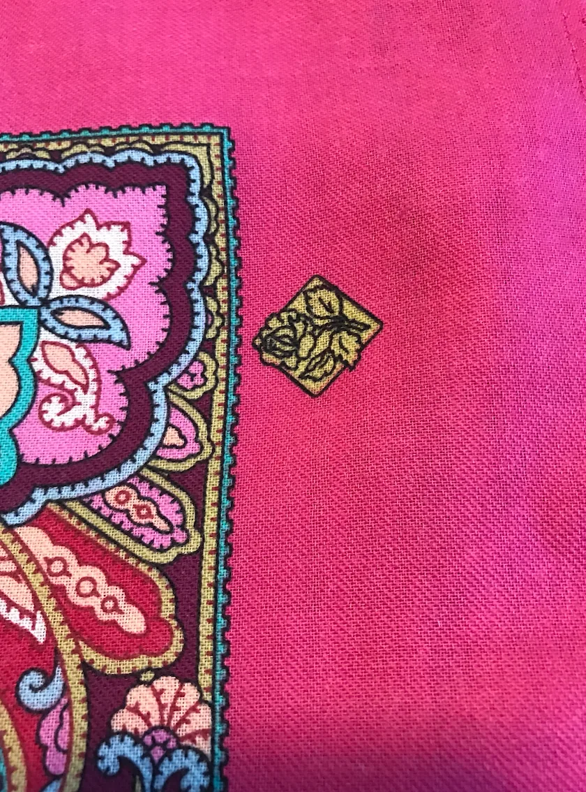 Pavlovo Posad “Beauty Queen” Fuchsia Shawl Pashmina Scarf with Silk Fringе 146 cm x 146 cm — image 8
