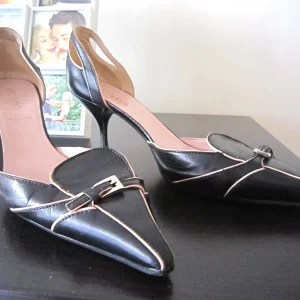 Prada Pink & Navy Mini Buckle Leather Heels/Size 36