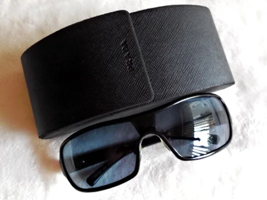 Prada Black Executive Aviator Sunglasses/SPR 10D