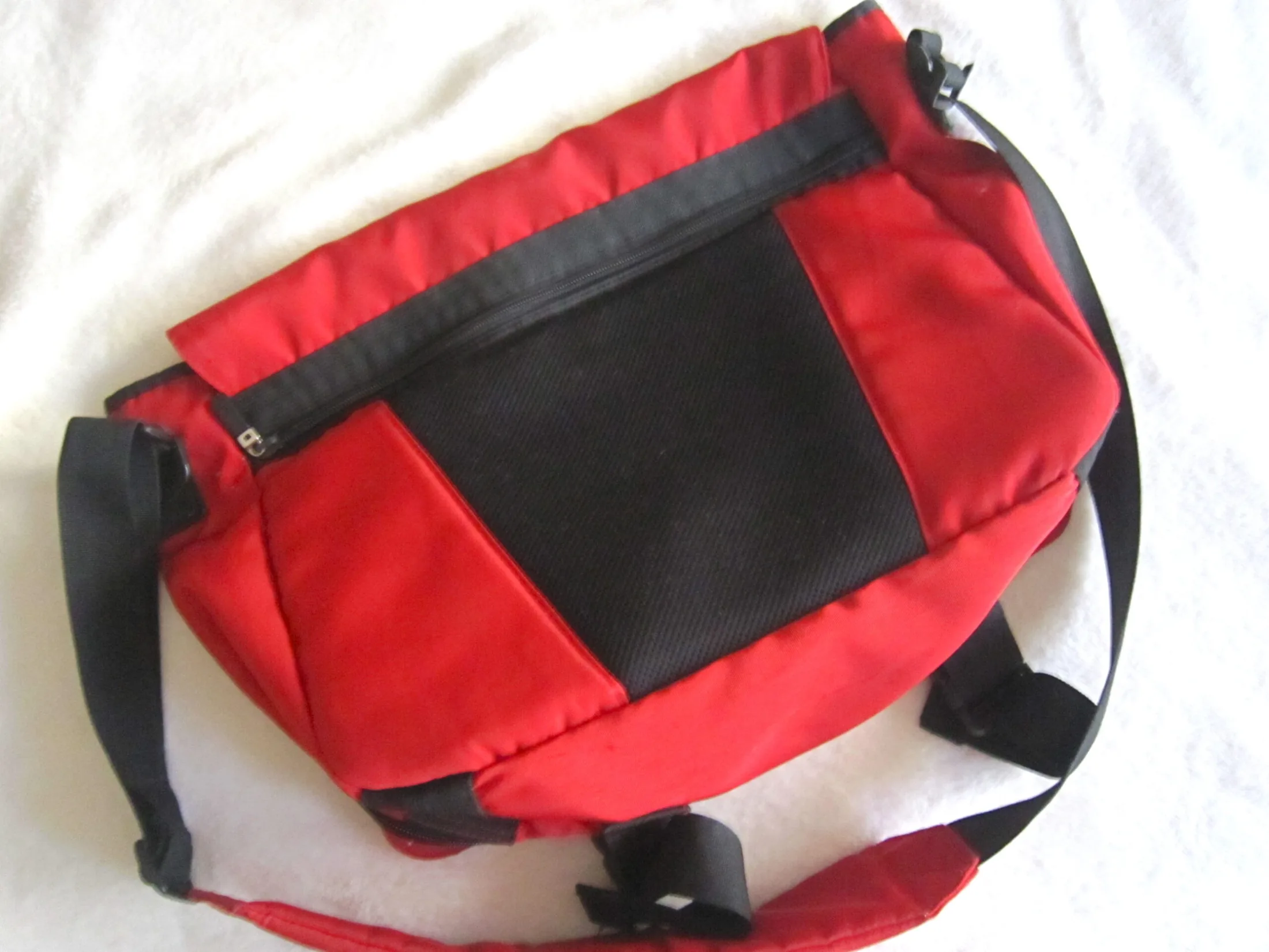 Roots Red Messenger Bag — image 2
