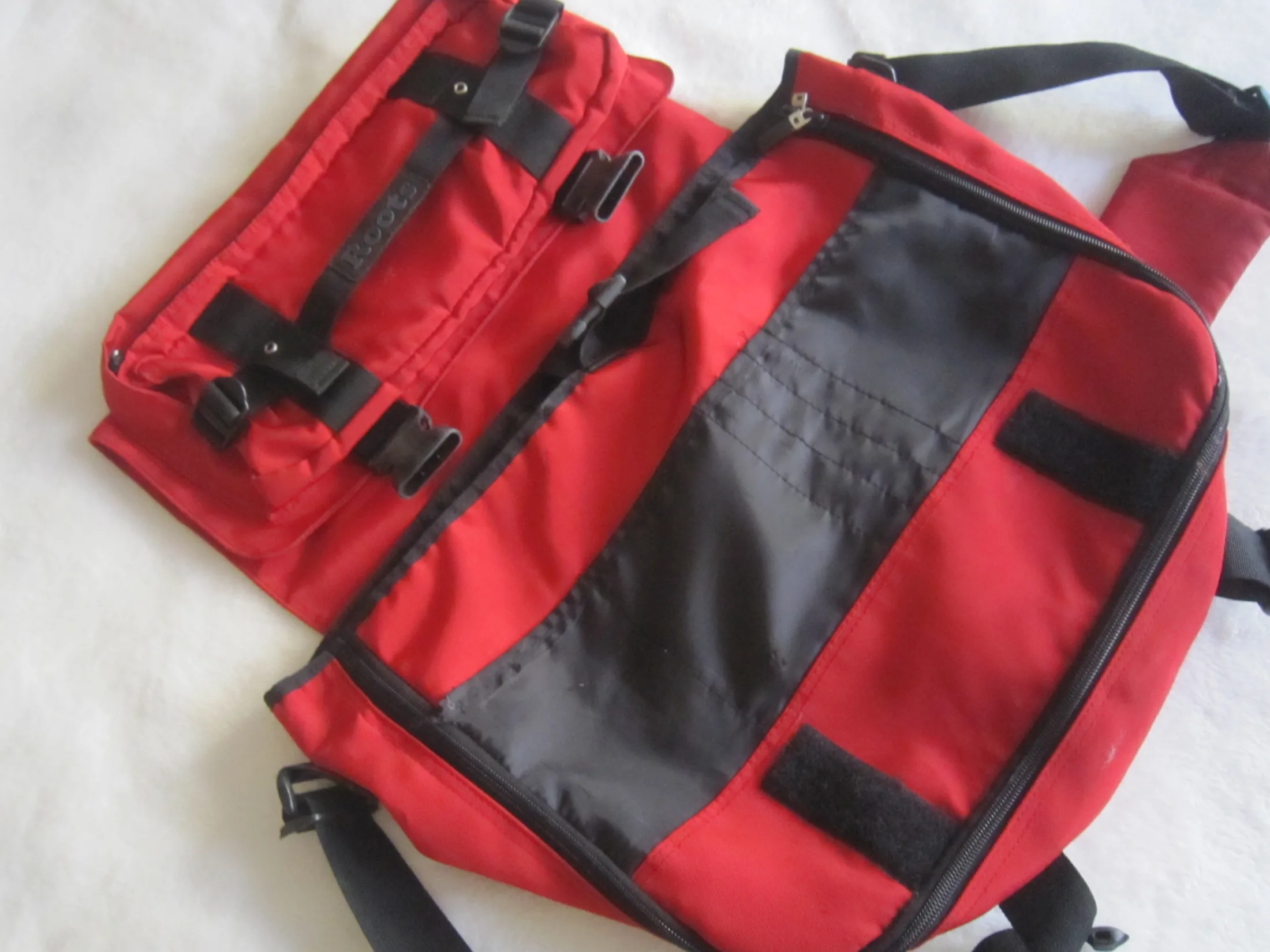 Roots Red Messenger Bag — image 4