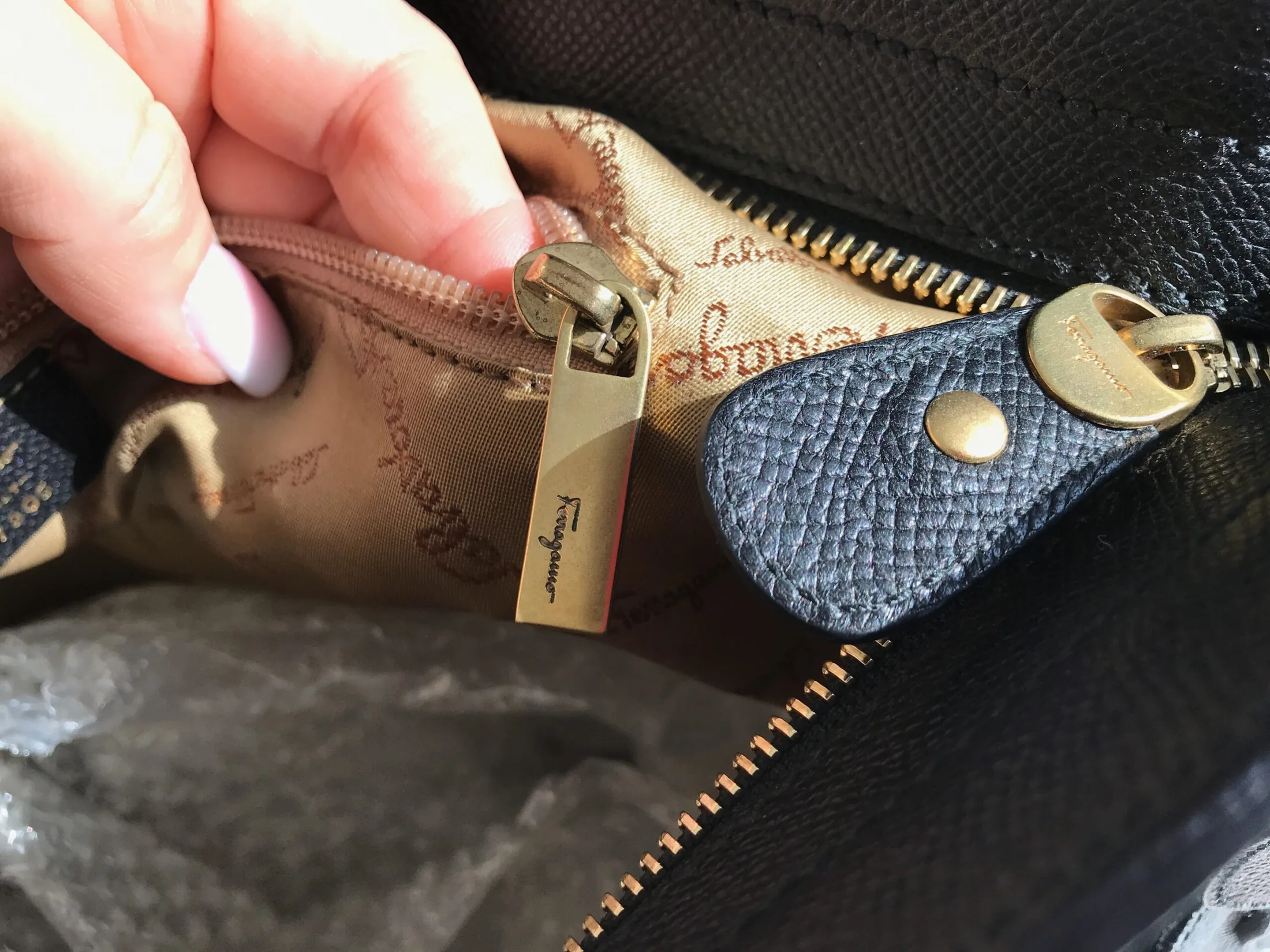 Salvatore Ferragamo Black Leather Large Tote — image 14