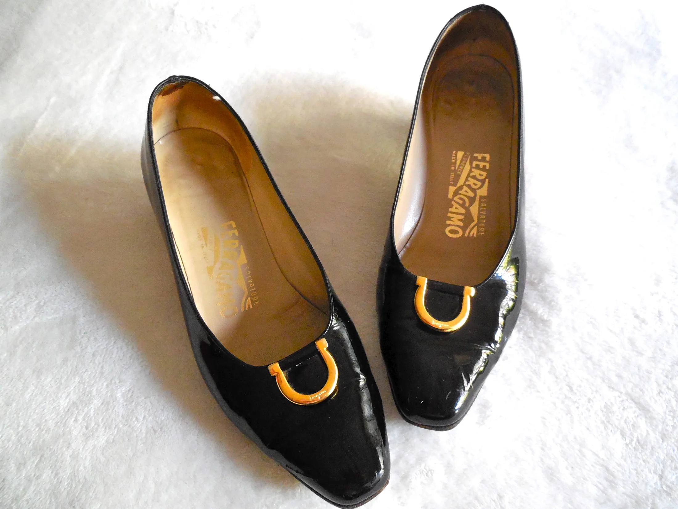 Salvatore Ferragamo Black Patent Gancini Heels/Size 8.5