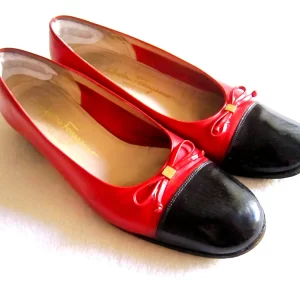 Salvatore Ferragamo Black & Red Ballet Flats/Size 9