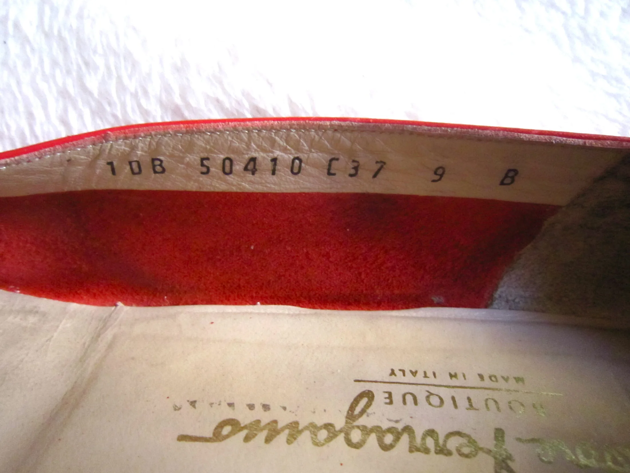 Salvatore Ferragamo Black & Red Ballet Flats/Size 9 — image 4