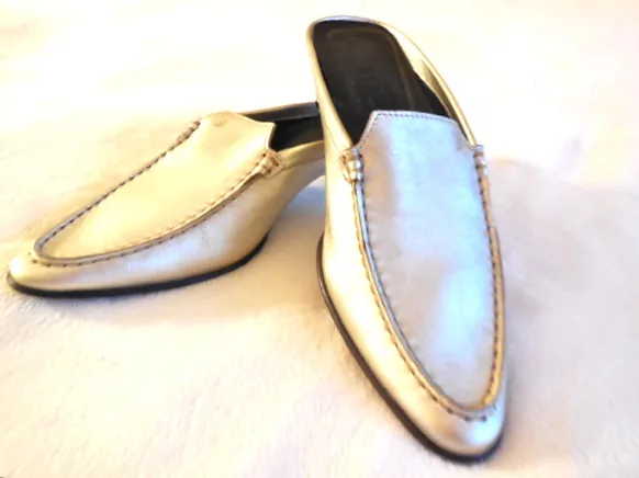 Tod’s Gold Mules /Size 35.5
