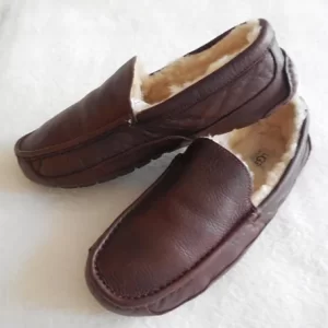 UGG Australia Men’s Ascot/Size 12