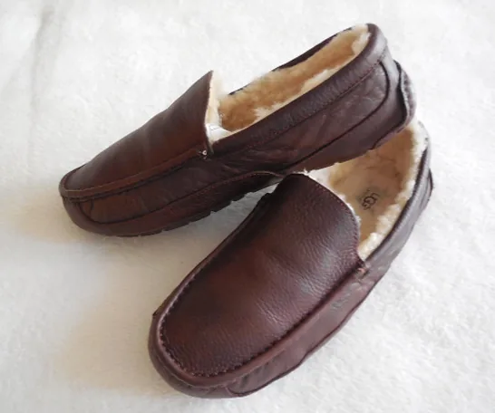 UGG Australia Men’s Ascot/Size 12