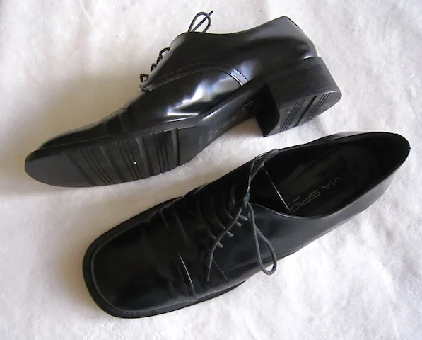 Via Spiga Men’s Black Leather Oxford Shoes/Size 10 — image 3
